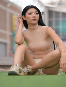 阳光之下柯滢逆袭版